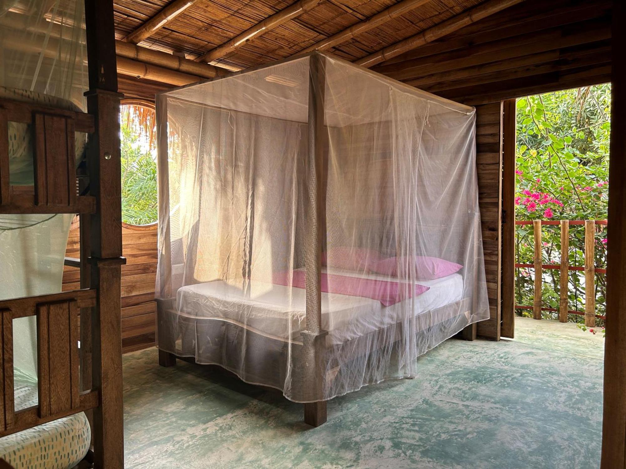 Hostal Corazon De Tagua Palomino Exterior photo